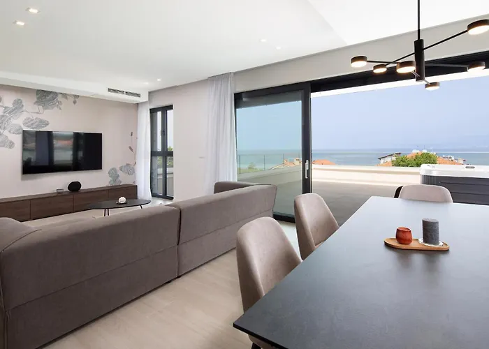 Nice Apartment In Malinska With Wi-Fi Daire