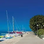 Cozy Apartment In Malinska With Wifi * 马林斯卡