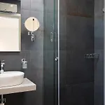 Cozy Apartment In Malinska With Wifi דירה