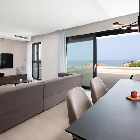 Nice Apartment In Malinska With Wi-Fi Lägenhet