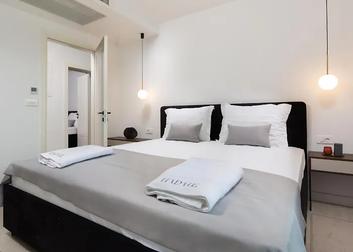 Nice Apartment In Malinska With Wi-Fi Lägenhet *