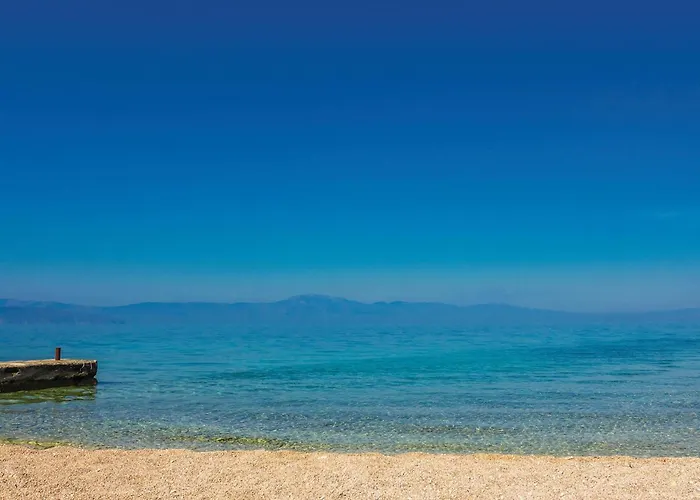 Nice Apartment In Malinska With Wi-Fi Lägenhet *